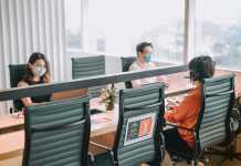 6 Discussions To Have With Your Employees When Coming Back To Office