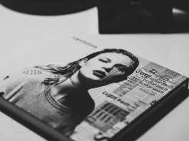 Taylor Swift-Nfl Conspiracy Theories Are the Result of Two Sets of Hardcore Fans Colliding rosa-rafael-RjD01Is-KnI-unsplash